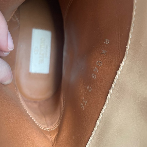 Authentic Valentino Garavani Calfskin Embroidered boots.Pre-owned.Comes with box - Picture 12 of 15